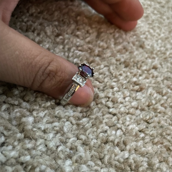 Red costume jewelry - Picture 4 of 12